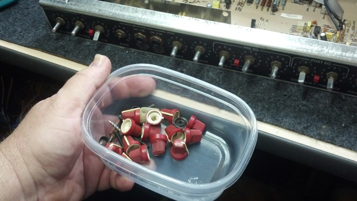 06 red knobs
